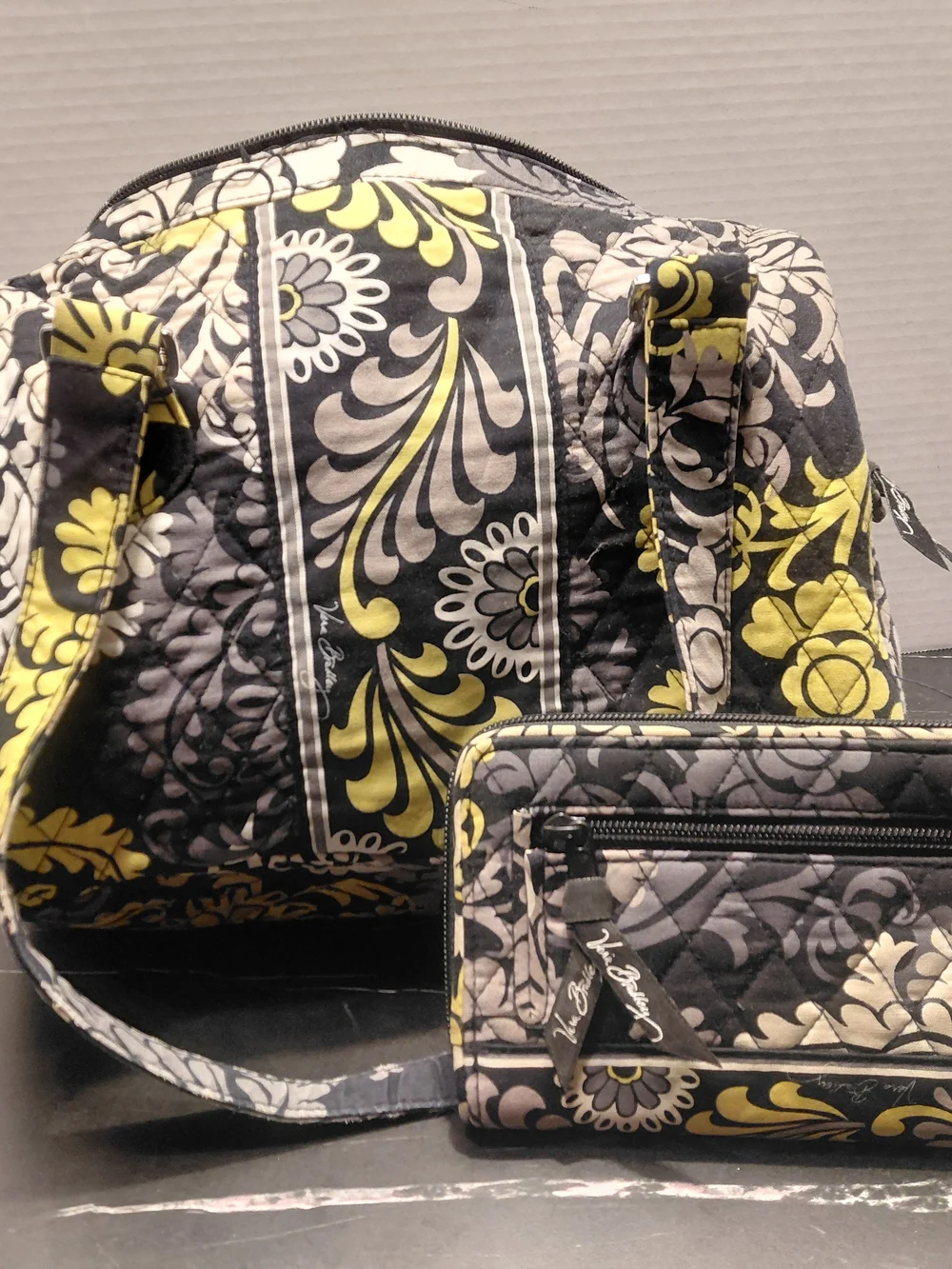 Vera Bradley Gray & Yellow Floral Quilted Shoulder Bag with Wallet - Picture 4 of 11